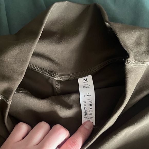 Halara Ruched Yoga Pant - Picture 2 of 2